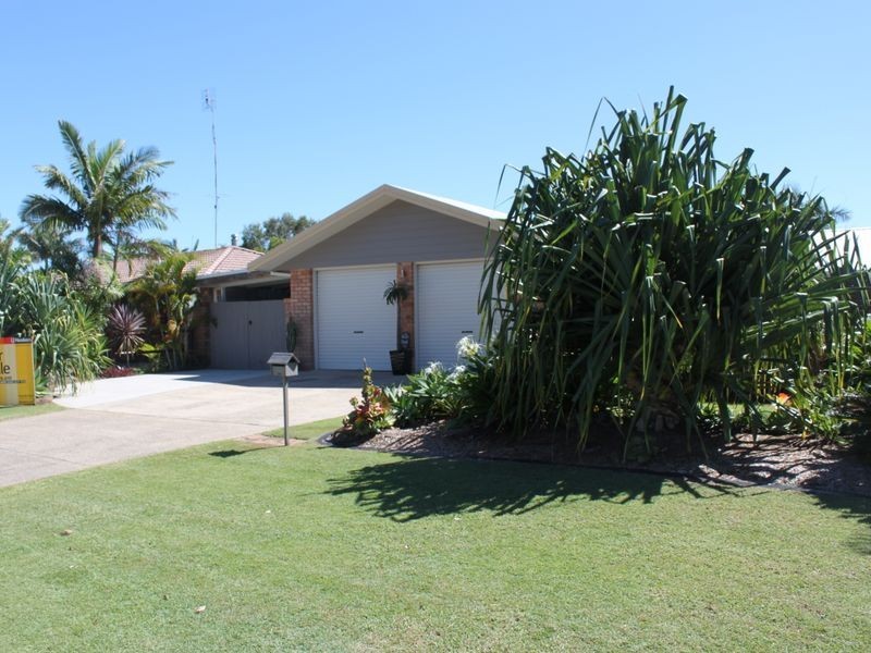 33 Victoria Avenue, Pottsville NSW 2489