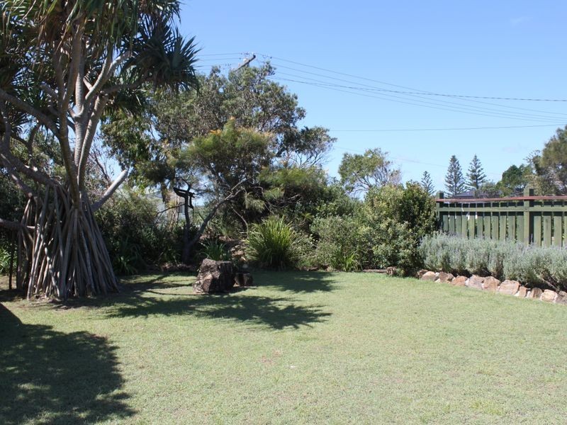 11 Elanora Avenue, Pottsville NSW 2489