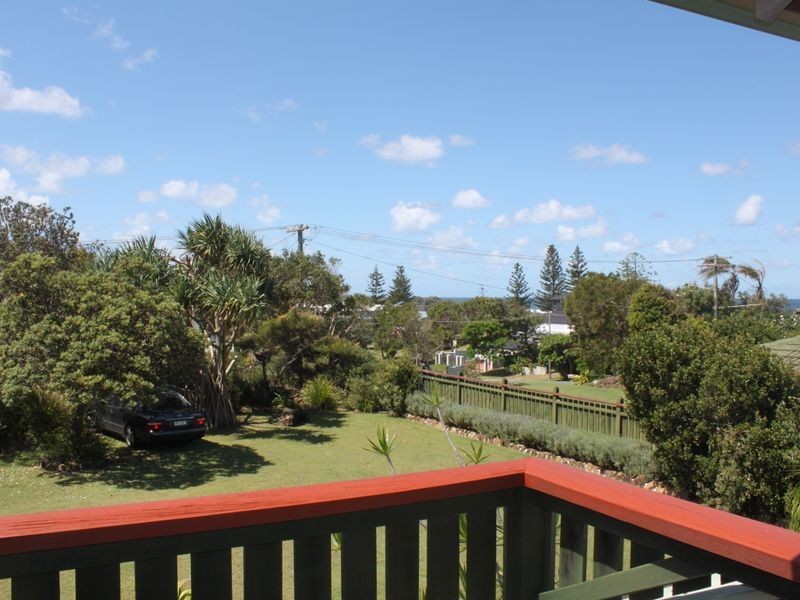 11 Elanora Avenue, Pottsville NSW 2489