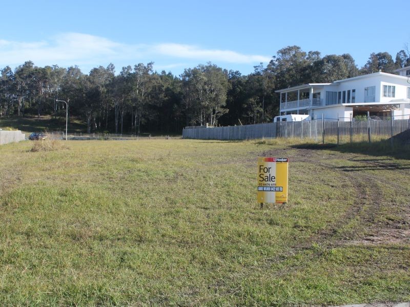 7 Woodfull Crescent, Pottsville NSW 2489