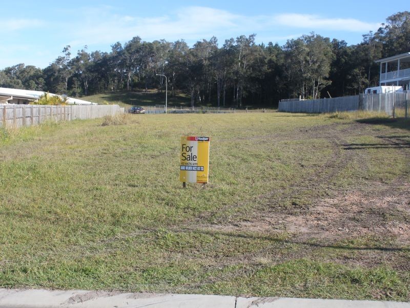 7 Woodfull Crescent, Pottsville NSW 2489