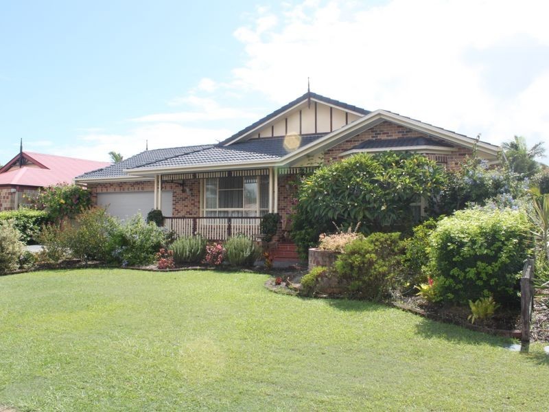 25 Buckingham Drive, Pottsville NSW 2489