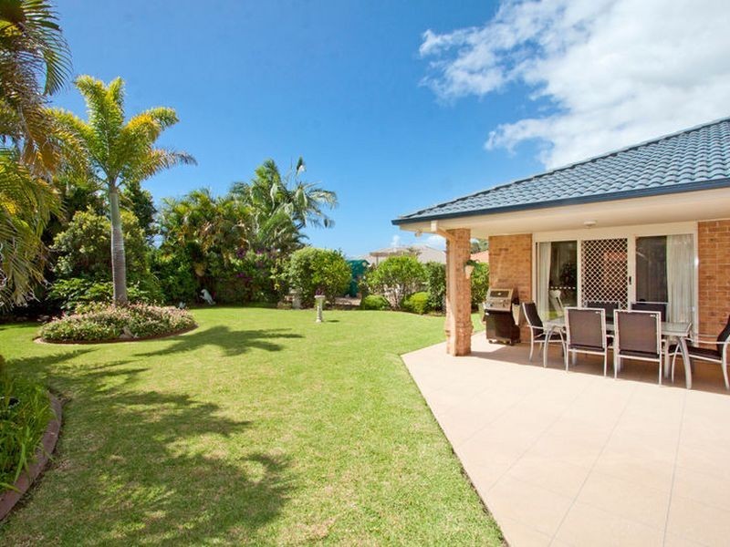 8 Chappell Place, Pottsville NSW 2489