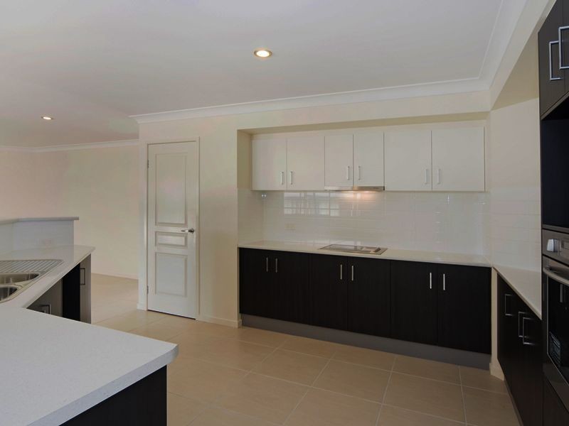 10 Mylestrom Circuit, Pottsville NSW 2489