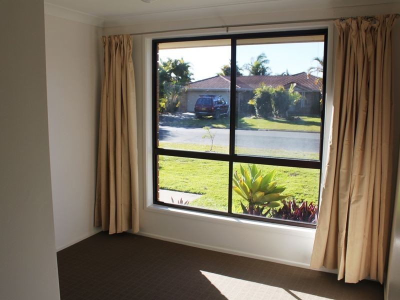 35 McKenzie Avenue, Pottsville NSW 2489