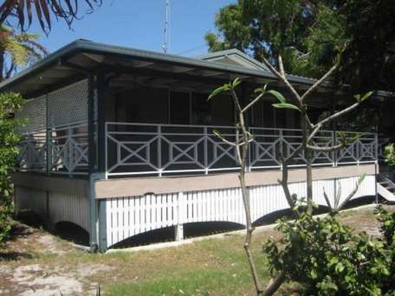 24 Tamarind Avenue, Cabarita Beach NSW 2488