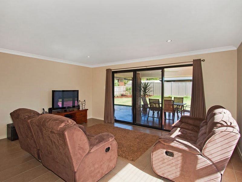 92 Lennox Circuit, Pottsville NSW 2489