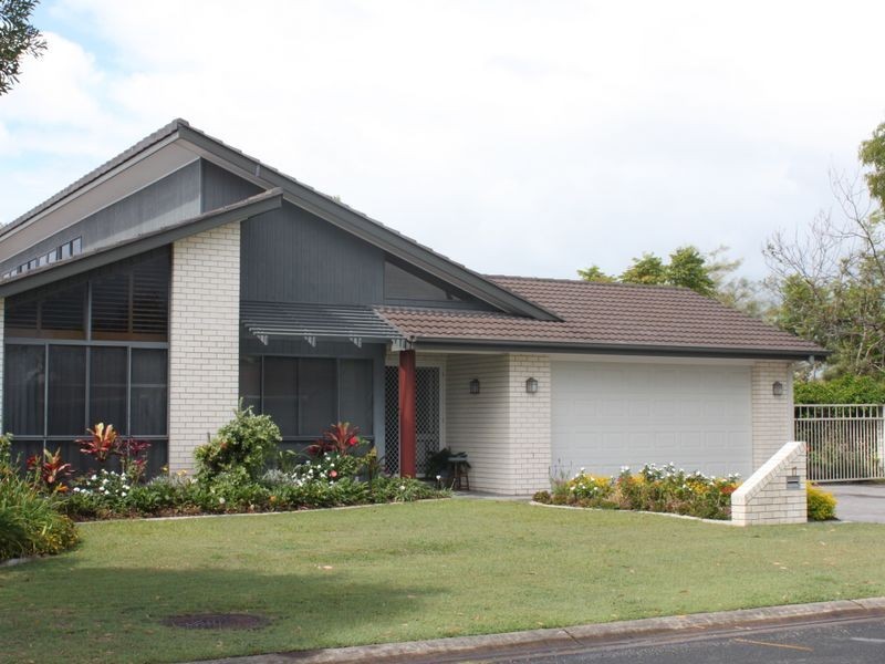 17 McKenzie Avenue, Pottsville NSW 2489