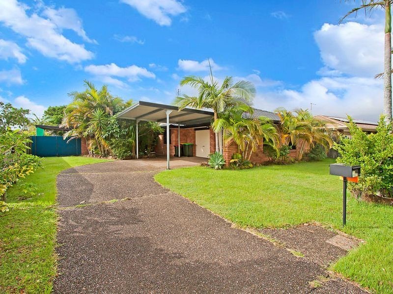 6 Royal Drive, Pottsville NSW 2489