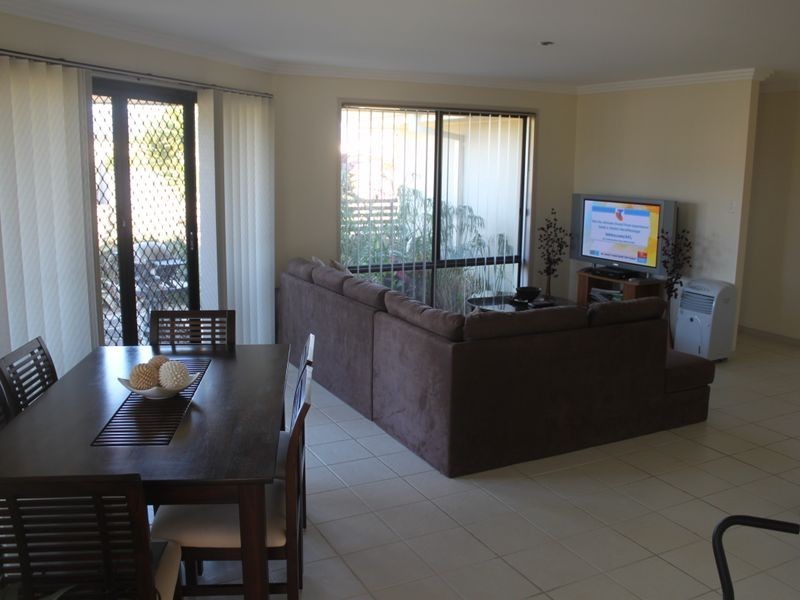 2/39 Border Crescent, Pottsville NSW 2489