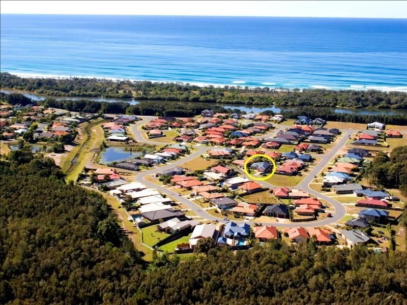 8 Chappel Place, Pottsville NSW 2489