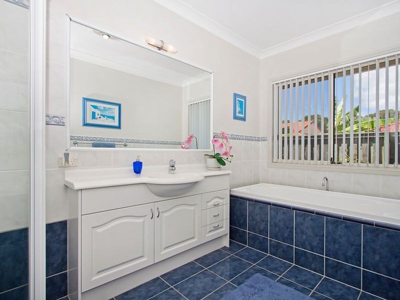 8 Chappel Place, Pottsville NSW 2489