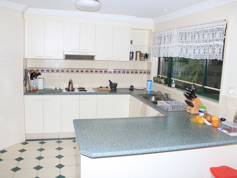 2/6 Edward Avenue, Pottsville NSW 2489