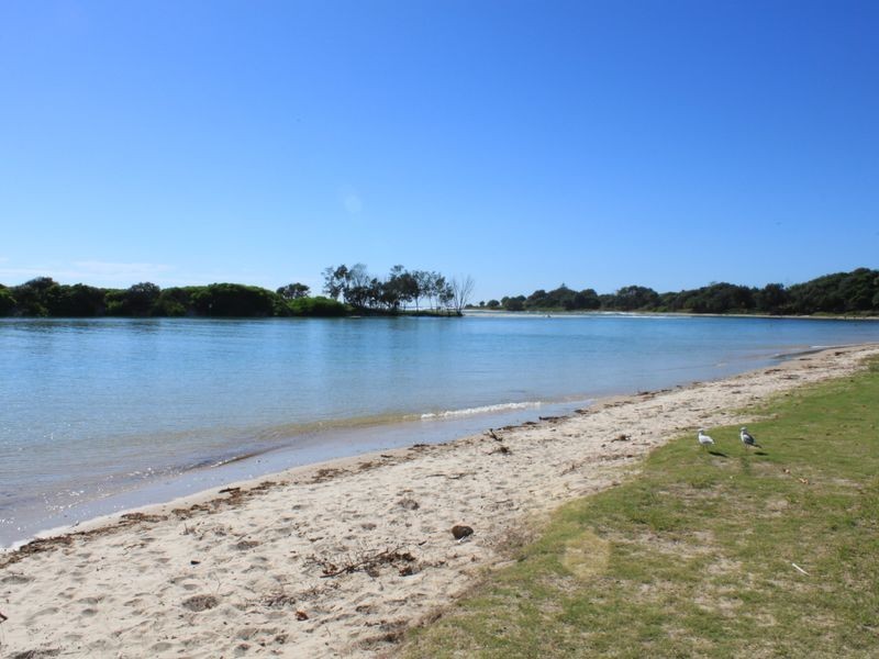 21 Tweed Coast Road, Hastings Point NSW 2489