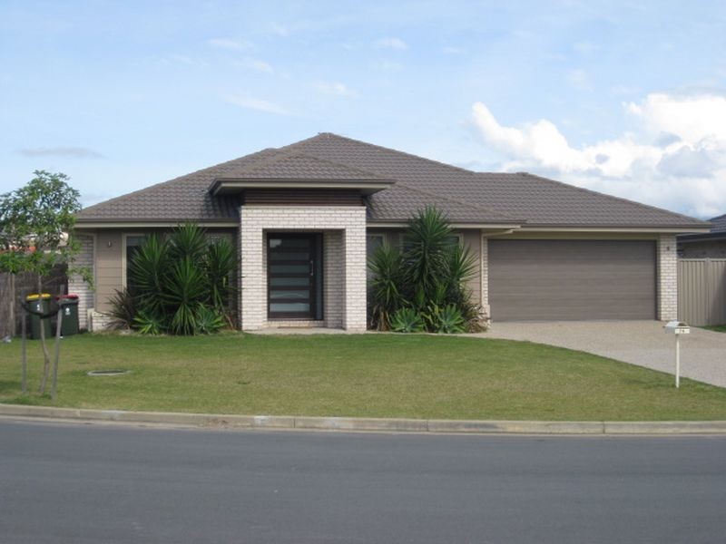 74 Lennox Circuit, Pottsville NSW 2489