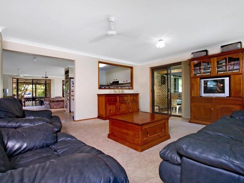 33 McKenzie Avenue, Pottsville NSW 2489