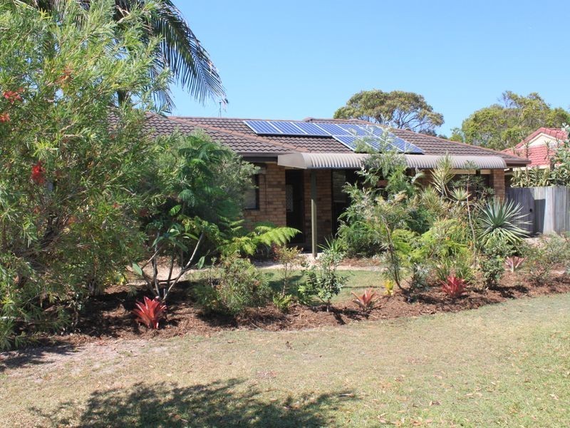 33 McKenzie Avenue, Pottsville NSW 2489