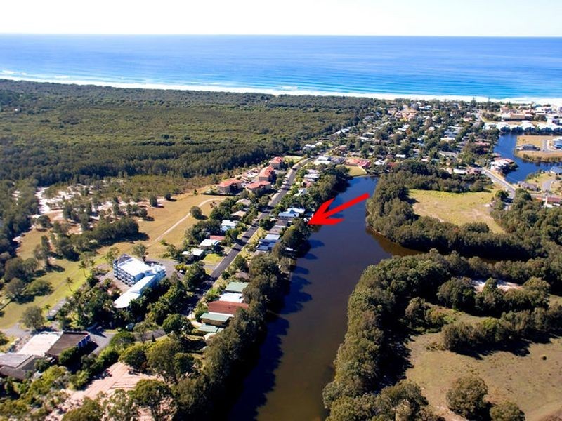 64 Tamarind Avenue, Cabarita Beach NSW 2488