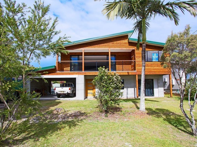 64 Tamarind Avenue, Cabarita Beach NSW 2488
