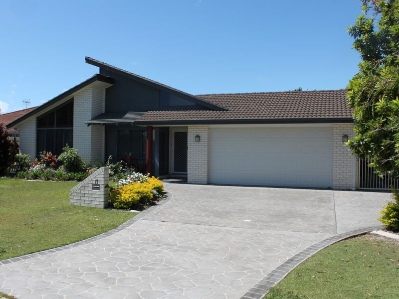 17 McKenzie Avenue, Pottsville NSW 2489