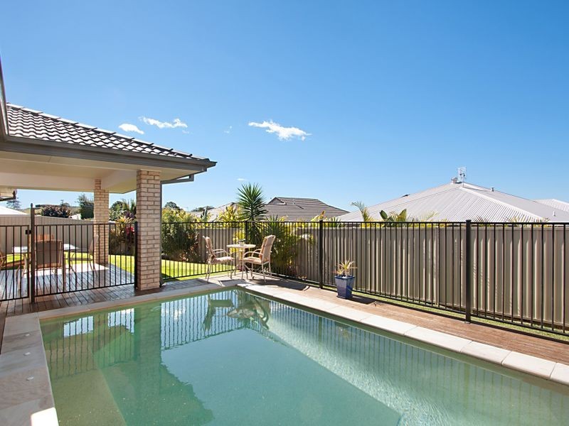44 Lennox Circuit, Pottsville NSW 2489