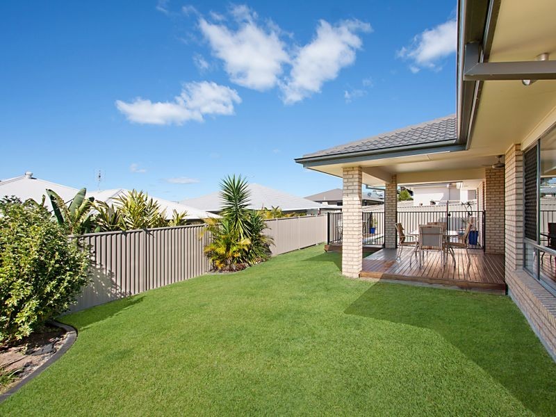 44 Lennox Circuit, Pottsville NSW 2489