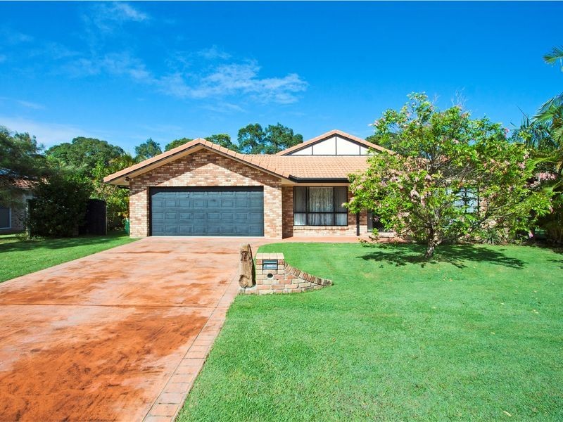 7 Kippax Place, Pottsville NSW 2489