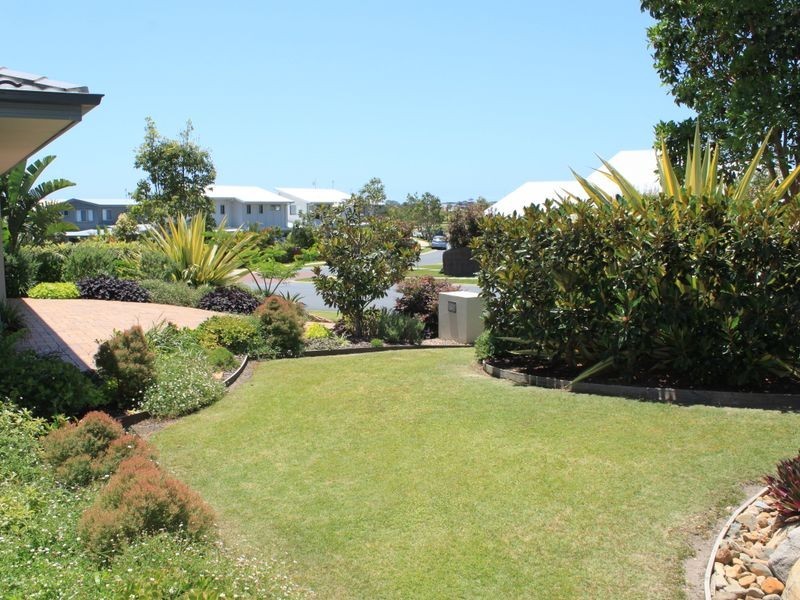 20 Lennox Circuit, Pottsville NSW 2489