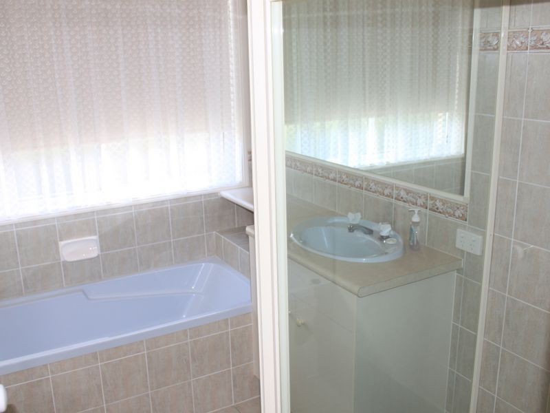 12 Merion Court, Banora Point NSW 2486