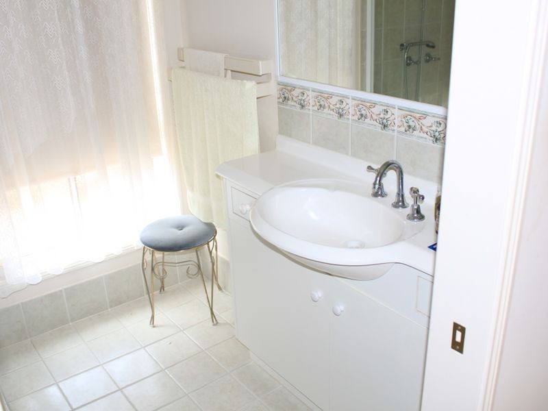 12 Merion Court, Banora Point NSW 2486