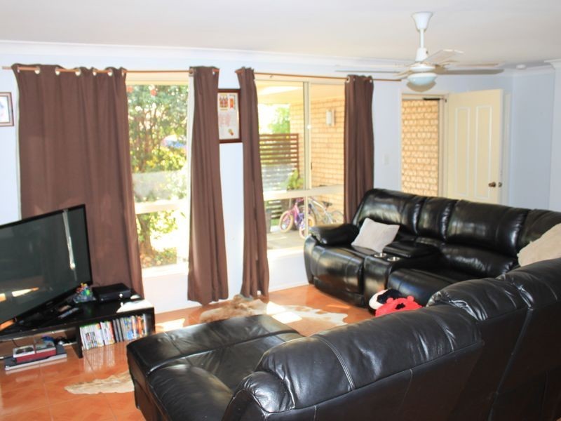 37 McKenzie Avenue, Pottsville NSW 2489