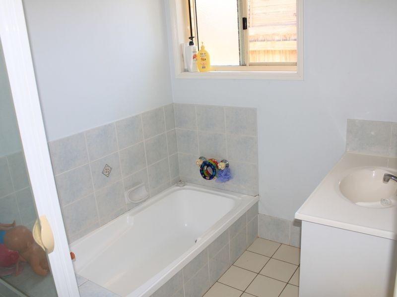 37 McKenzie Avenue, Pottsville NSW 2489