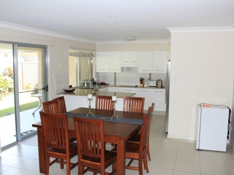 2/9 Narooma Street, Pottsville NSW 2489