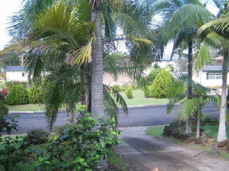 9 Bimbadeen Avenue, Banora Point NSW 2486