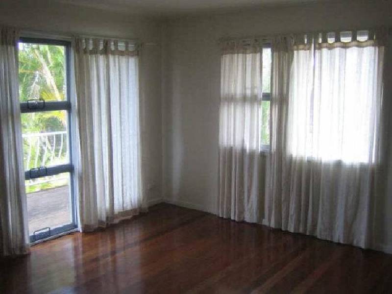 9 Bimbadeen Avenue, Banora Point NSW 2486