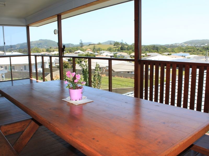 32 Lennox Circuit, Pottsville NSW 2489