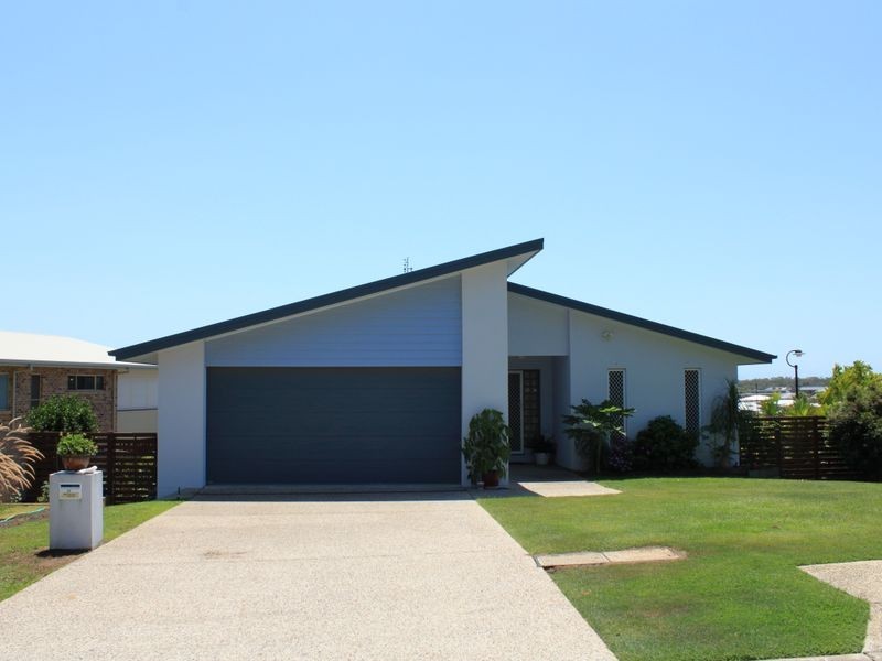 32 Lennox Circuit, Pottsville NSW 2489