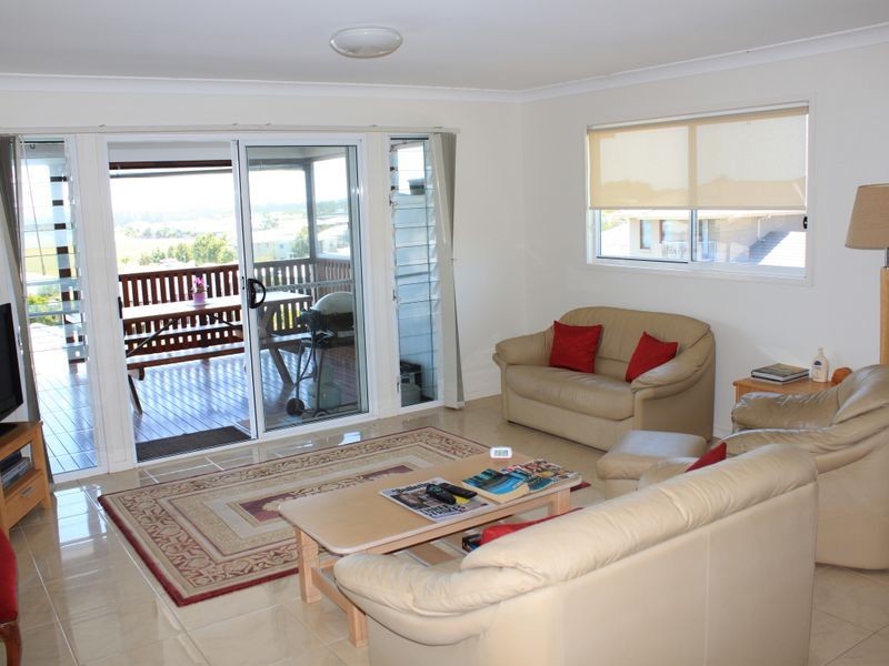 32 Lennox Circuit, Pottsville NSW 2489