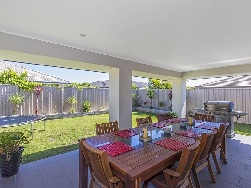 82 Lennox Circuit, Pottsville NSW 2489