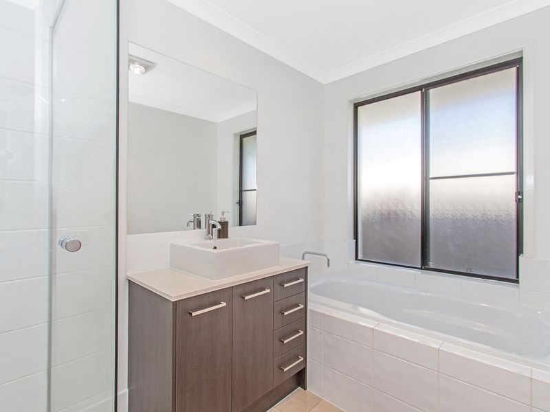 82 Lennox Circuit, Pottsville NSW 2489