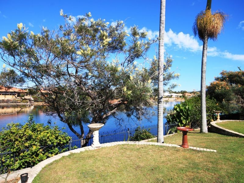 8 Edinburgh Court, Pottsville NSW 2489