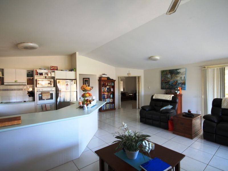 8 Edinburgh Court, Pottsville NSW 2489