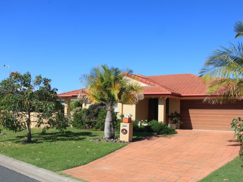 2/1 Benaud Place, Pottsville NSW 2489