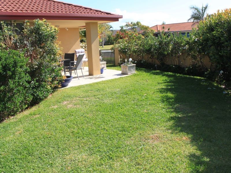 2/1 Benaud Place, Pottsville NSW 2489