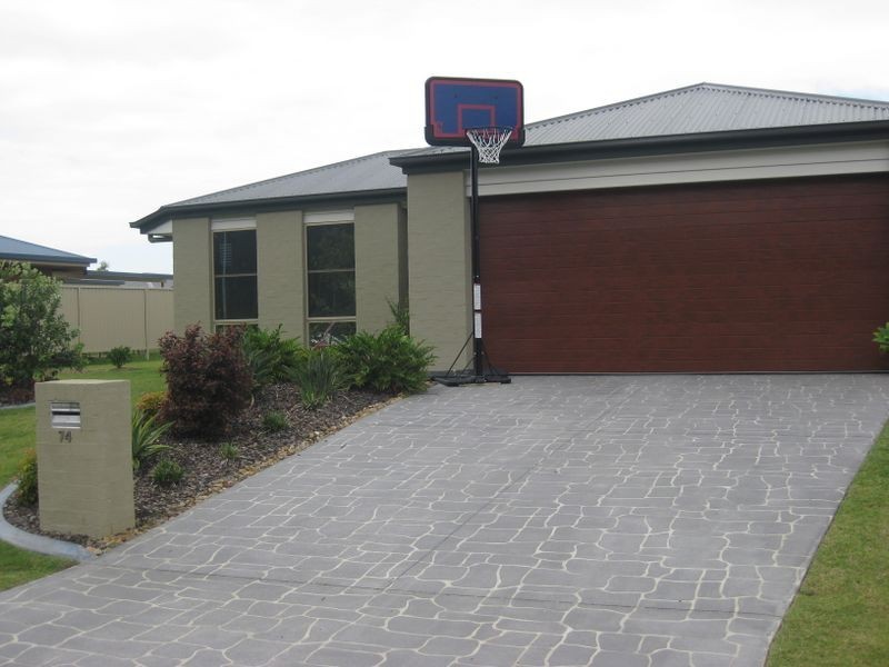 74 Sugarglider Drive, Pottsville NSW 2489