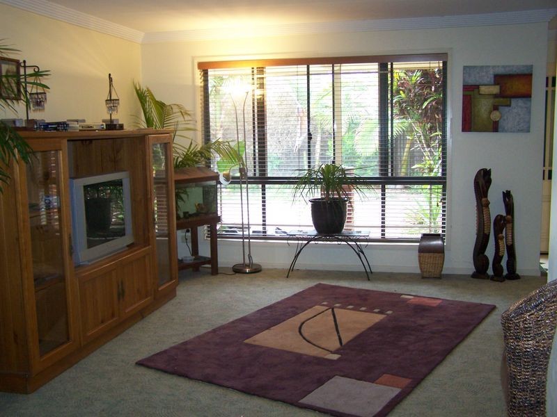 2/6 Edward Avenue, Pottsville NSW 2489