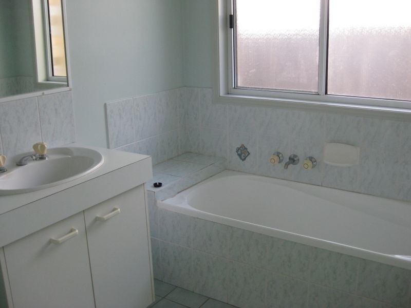 2 Mckenzie Avenue, Pottsville Beach NSW 2489