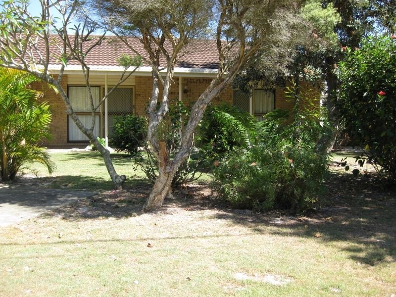 30 Surfside Crescent, Hastings Point NSW 2489