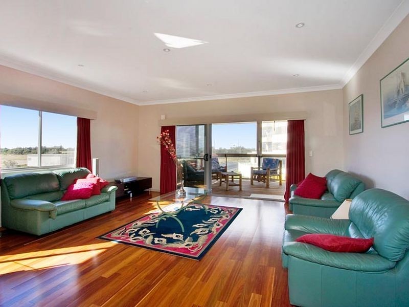 1/692 Casuarina Way, Casuarina NSW 2487