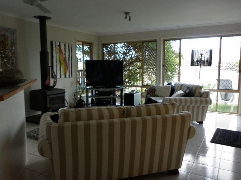 43 Andrew Avenue, Pottsville NSW 2489